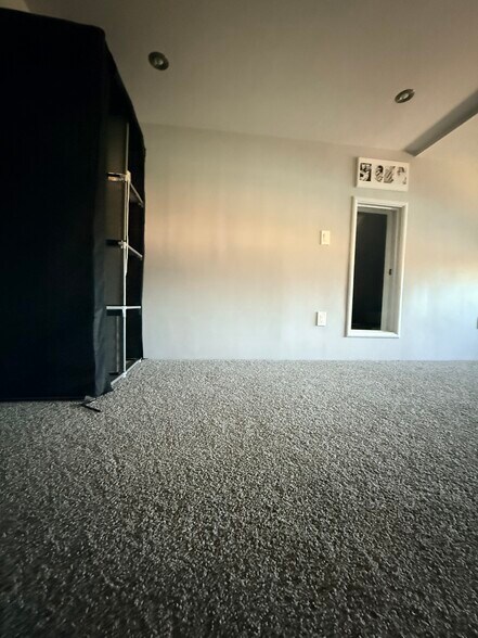 Building Photo - 149 Cherry Ln