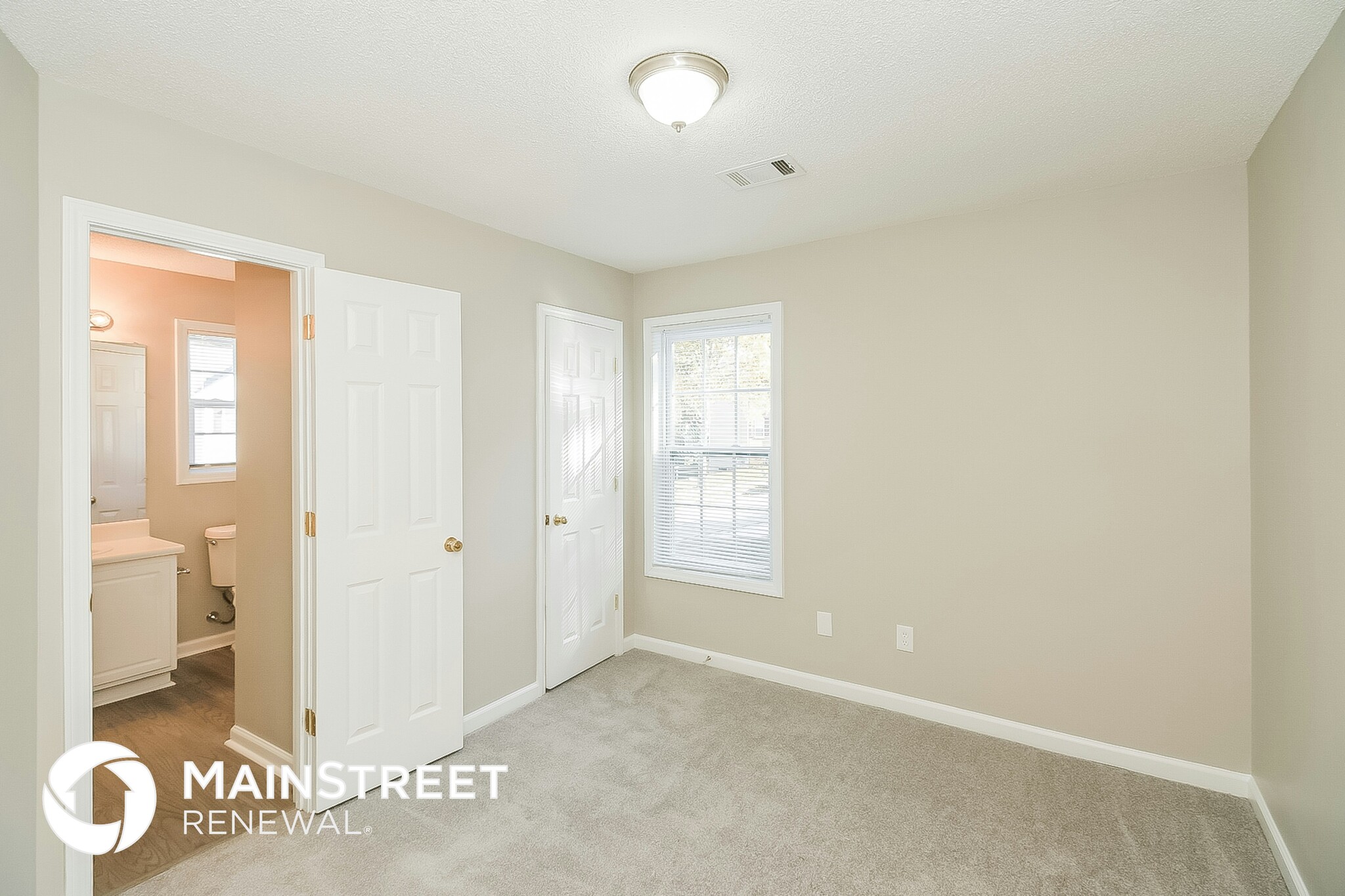 Building Photo - 8133 Green Garden Dr
