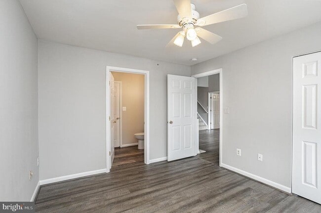 Building Photo - 1060 Gardenview Loop