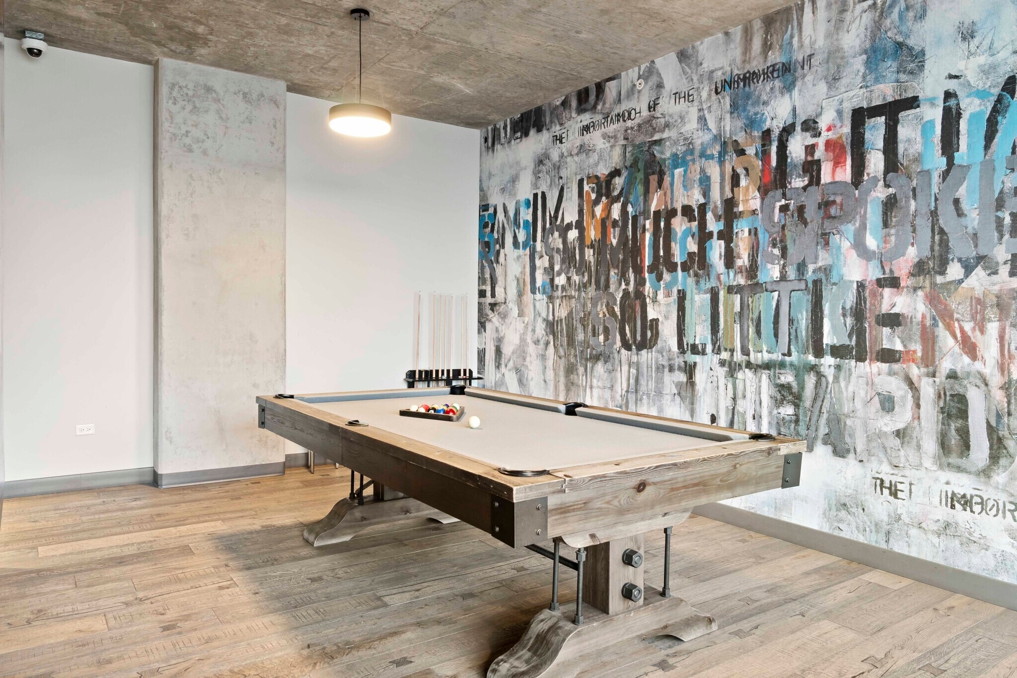 Building Photo - 178 N Ada St