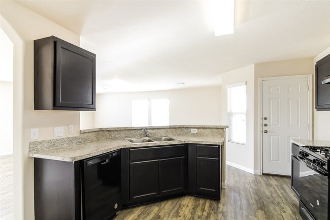 Building Photo - 5814 Dawns Height Ct