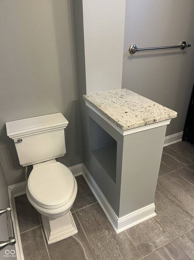 Building Photo - 1480 E 71st St