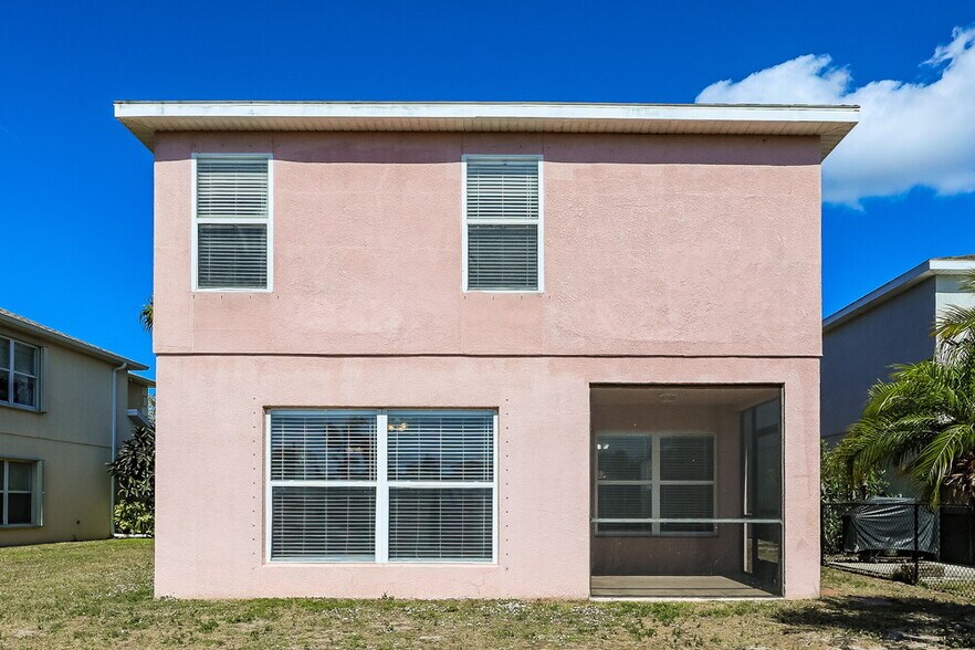 Building Photo - 7032 Chatum Light Run