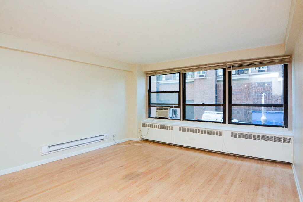 Building Photo - 4180 N Marine Dr