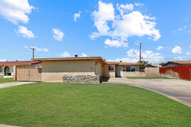 Primary Photo - 82130 Adobe Rd