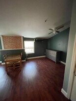 Building Photo - 927 N Calvert St