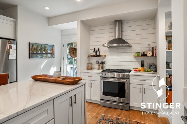 Building Photo - 174 Spanish Point Dr