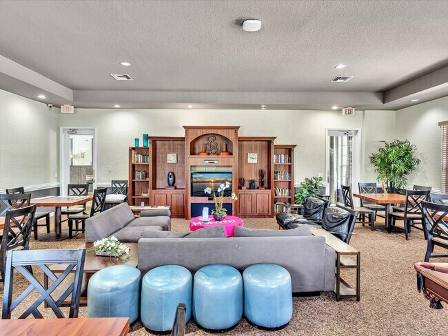 Building Photo - 21018 Vía Eden