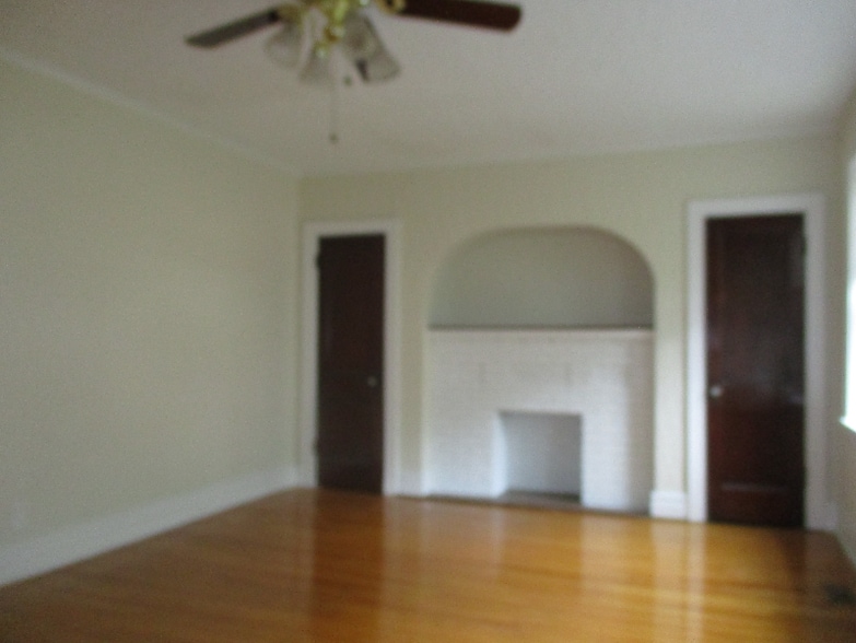 Building Photo - 1081 Terrace Dr