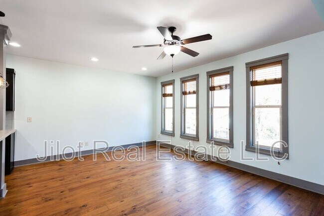 Building Photo - 1806 DeKalb Ave NE