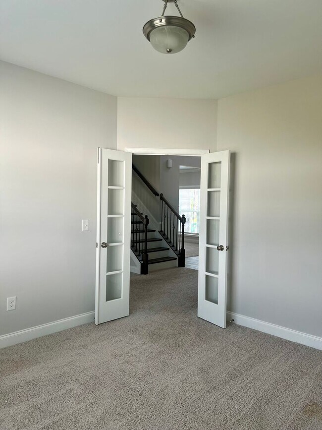 Building Photo - Stunning 4BR 3BA Home in Colfax