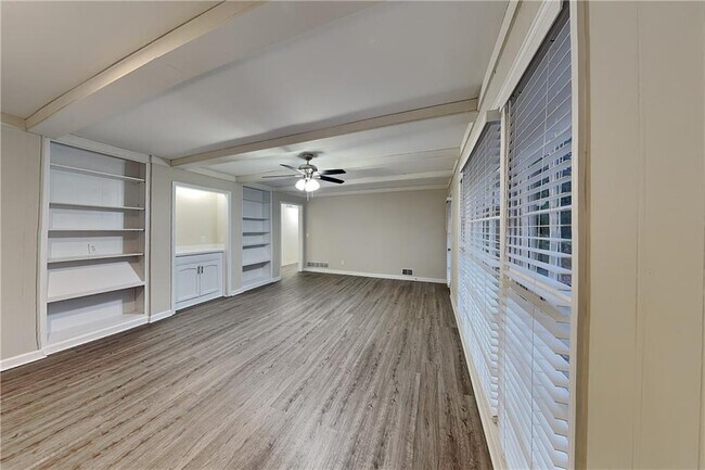 Building Photo - 3350 Turtle Lake Club Dr SE