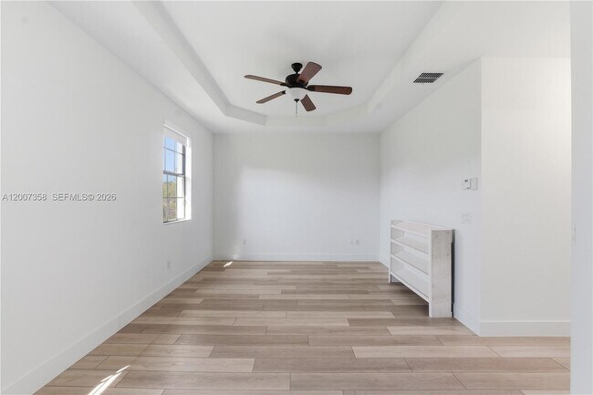 Building Photo - 13012 Riverwalk Cir N