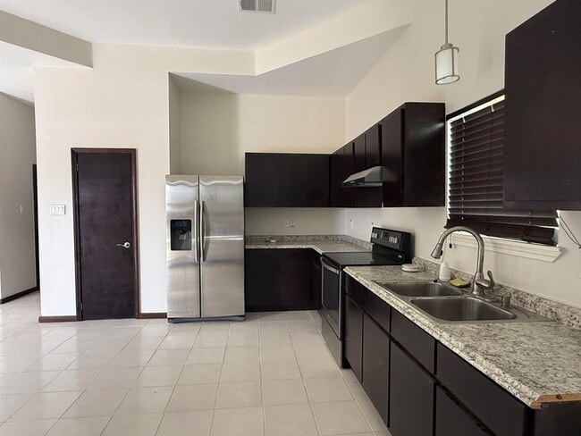 Building Photo - 105 Margaret Ln