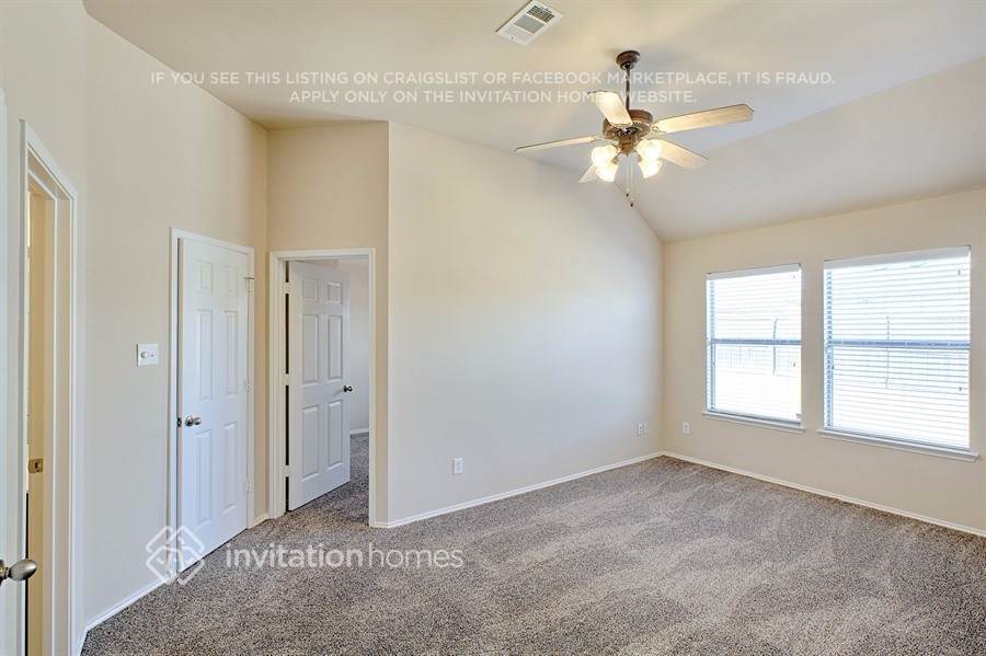 Building Photo - 5000 Blackwood Dr