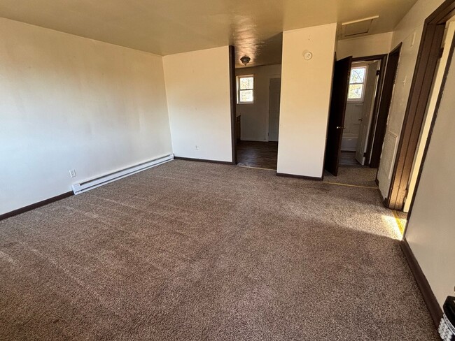 Building Photo - Affordable 2-bedroom 1 Bathroom Rental