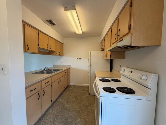 Building Photo - 2117 Citrus Blvd
