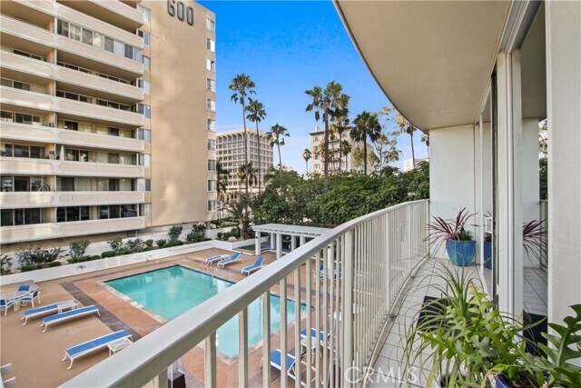 Building Photo - 700 E Ocean Blvd