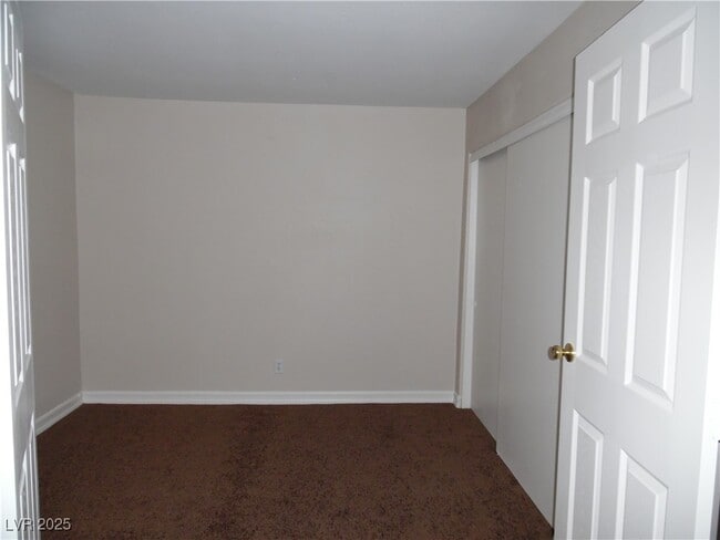 Building Photo - 9120 Dolente Ave