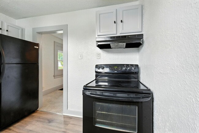 Building Photo - 4202 Hanna St