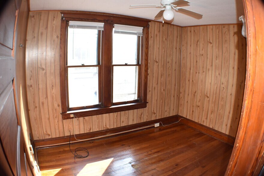 Building Photo - 857 Wayne Ave