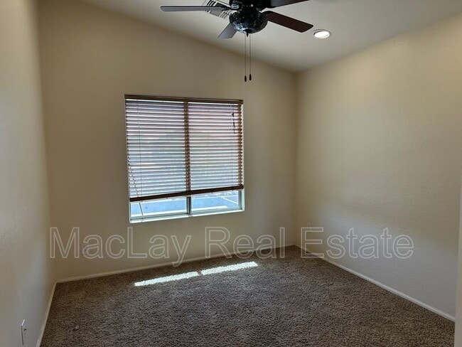 Building Photo - 1383 E Kingman Pl
