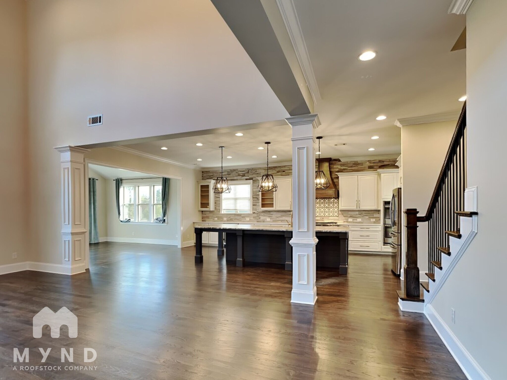 Building Photo - 2995 Manorview Ln