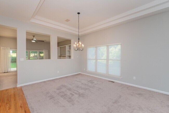Building Photo - 3169 Glenview Dr