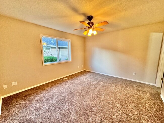 Building Photo - Fantastic Ranch Home in Battleground with ...