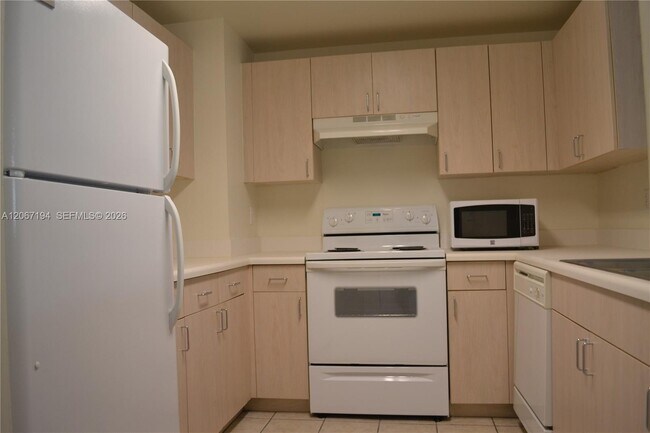 Building Photo - 50 Menores Ave