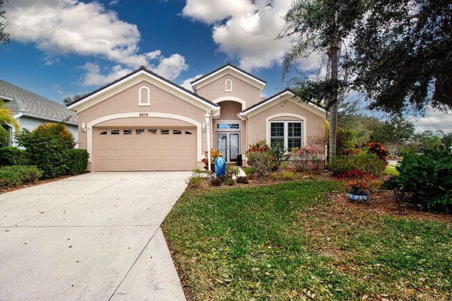 Building Photo - 8419 Whispering Woods Ct