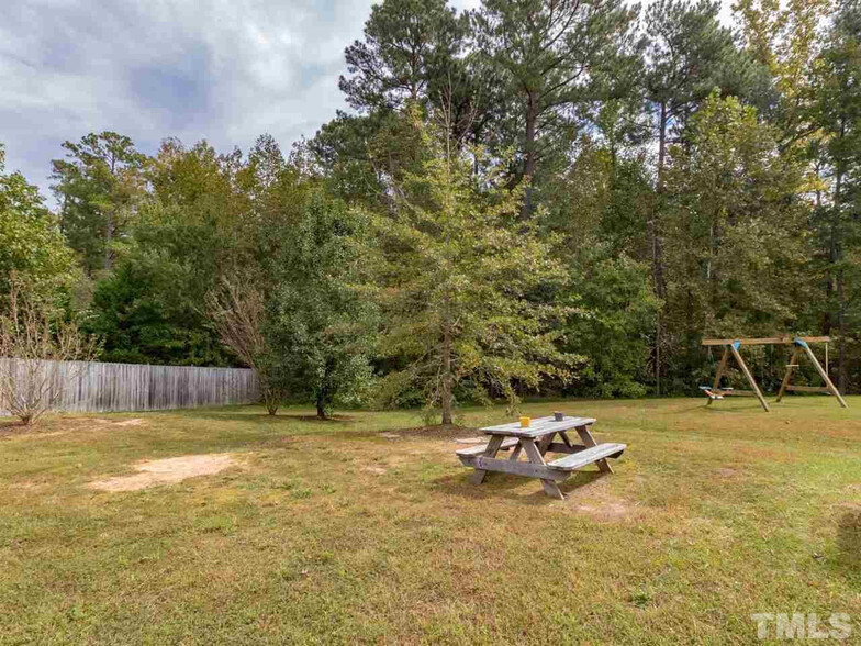 Building Photo - Room in House on Spindlewood Ct