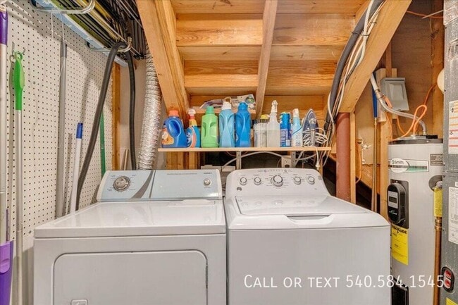 Building Photo - 3331 Stonehenge Square