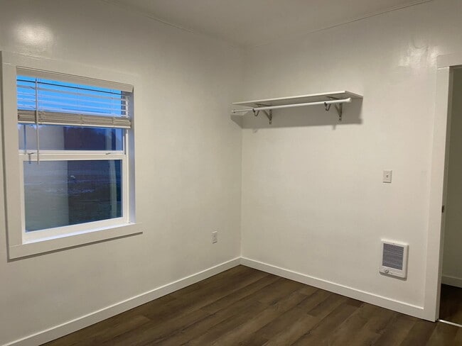 Building Photo - 3 Bedroom 1 Bath Country Home