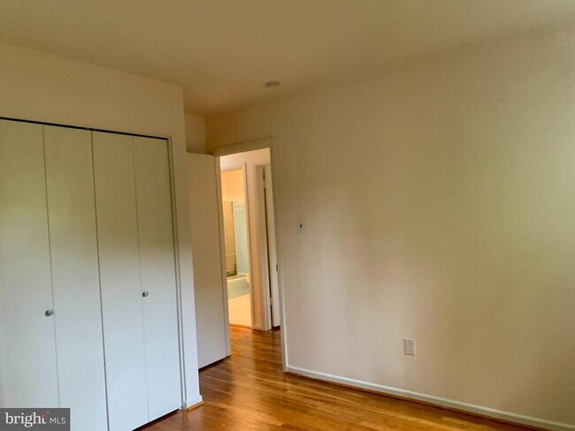Building Photo - 2622 Occidental Dr
