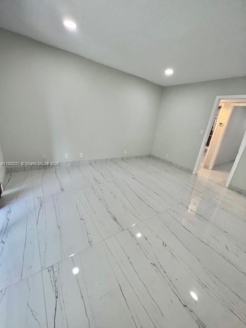 Building Photo - 5140 SW 40th Ave