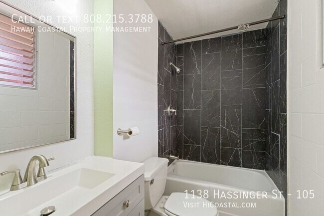 Building Photo - 1138 Hassinger St
