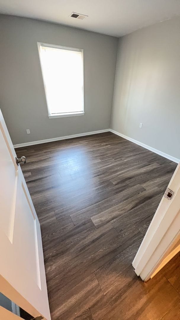 Building Photo - Well Maintained 3 bedroom 1 bath Home - Open To Section 8 - 1st Month's Rent Free