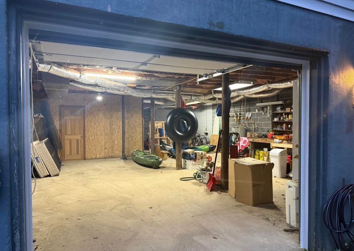 Building Photo - 7500 Meat Camp Rd