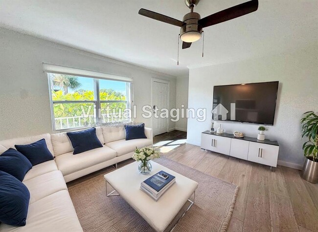 Building Photo - 9205 Tudor Dr