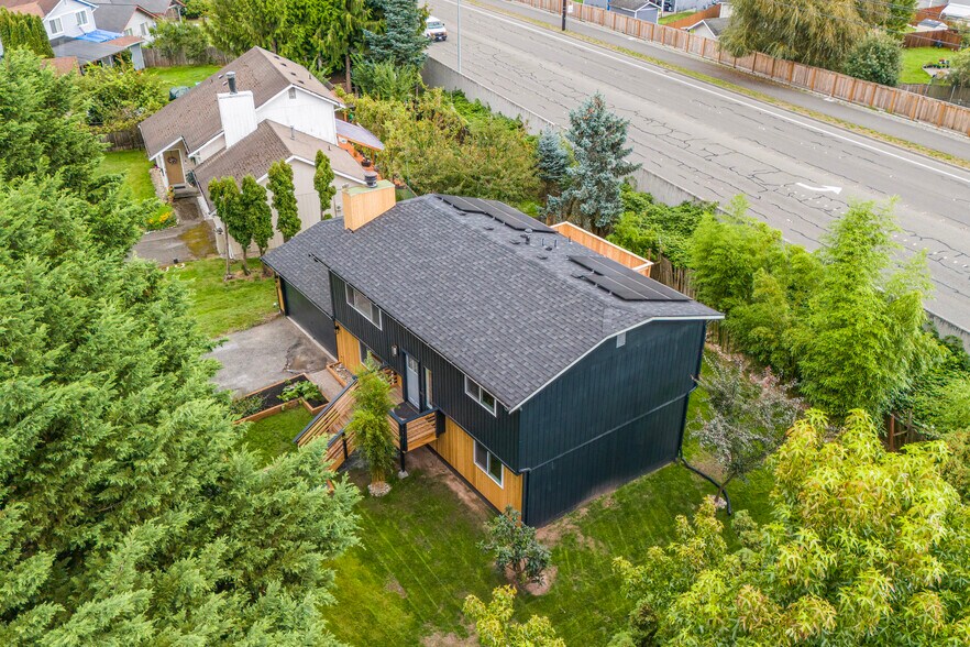 Building Photo - 920 207th Pl SE