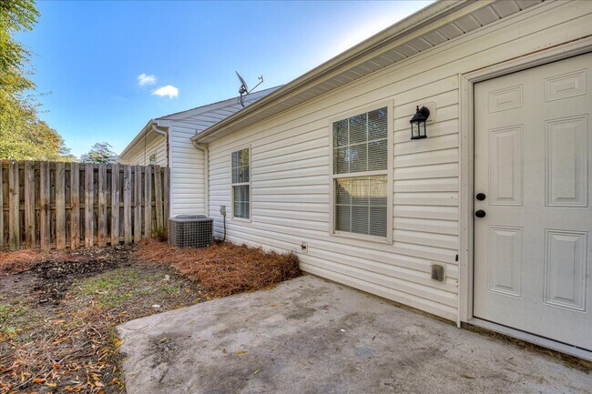 Building Photo - 1531 Abby Way