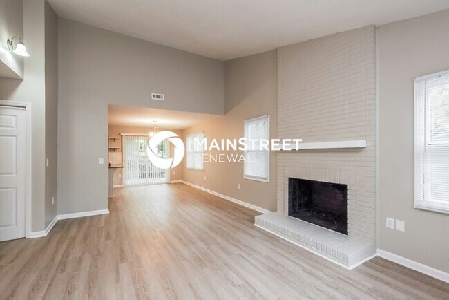 Building Photo - 4 Bedroom Pet-Friendly Home in Charlotte, ...