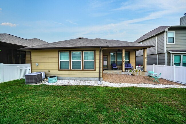 Building Photo - Stunning 3-Bedroom Home with Office in Charleston Parke, Cibolo - Realtor Commission offered: $500