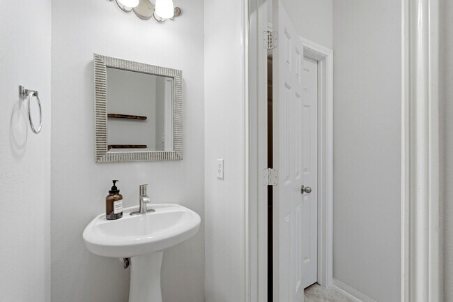 Building Photo - 26 Griffin Hill Ct