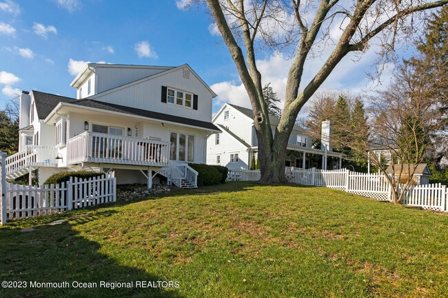 Building Photo - 121 Bingham Ave