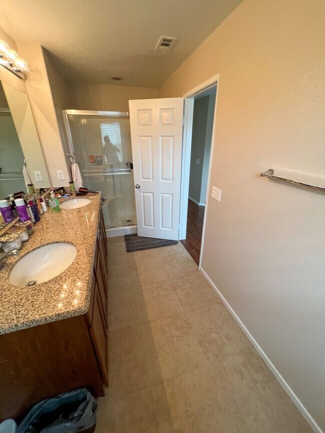 Building Photo - COMING SOON! Beautiful Redhawk home locate...