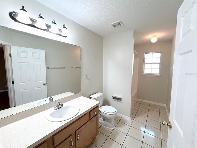 Building Photo - 70 Pheasant Dr