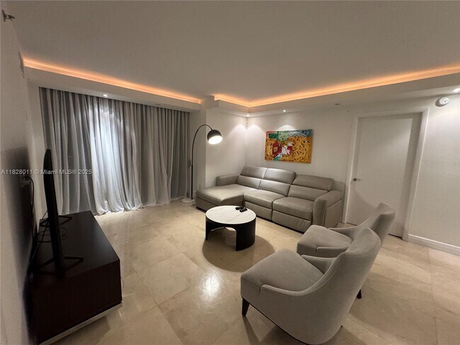 Building Photo - 1830 S Ocean Dr