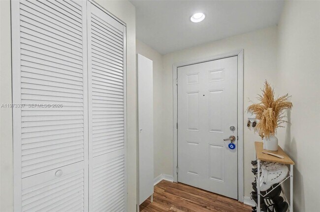 Building Photo - 275 NE 18th St